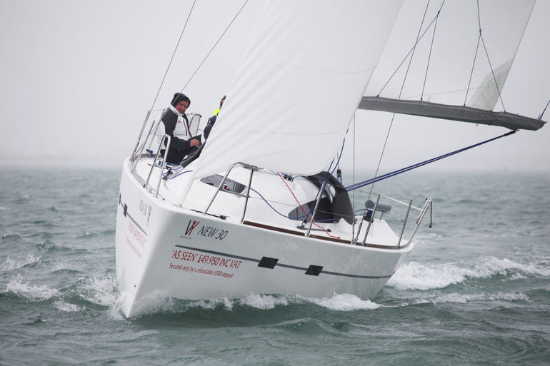 yacht turning on water